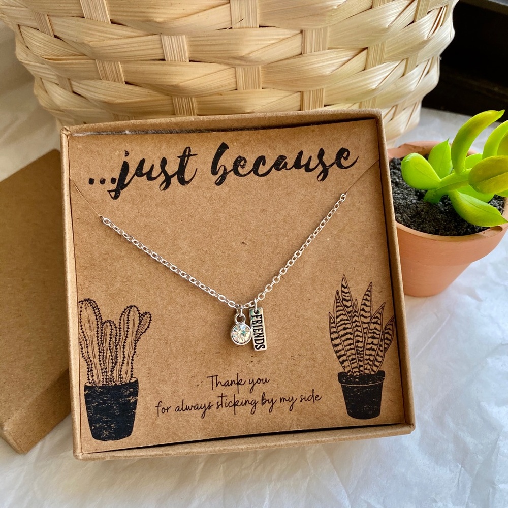👭🏽Friend Necklace Gift 🎁